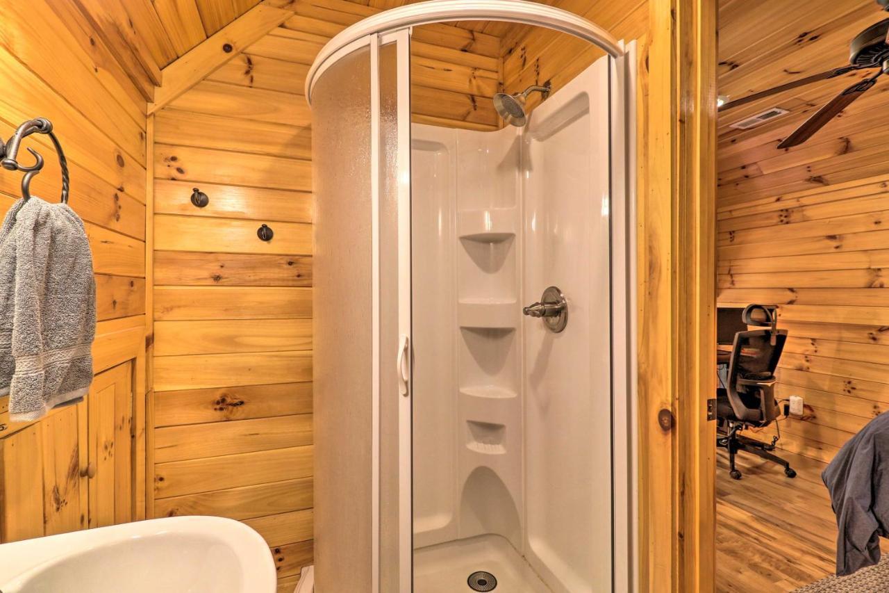 Cozy Boone Cabin With Deck Close To Downtown! Exterior foto