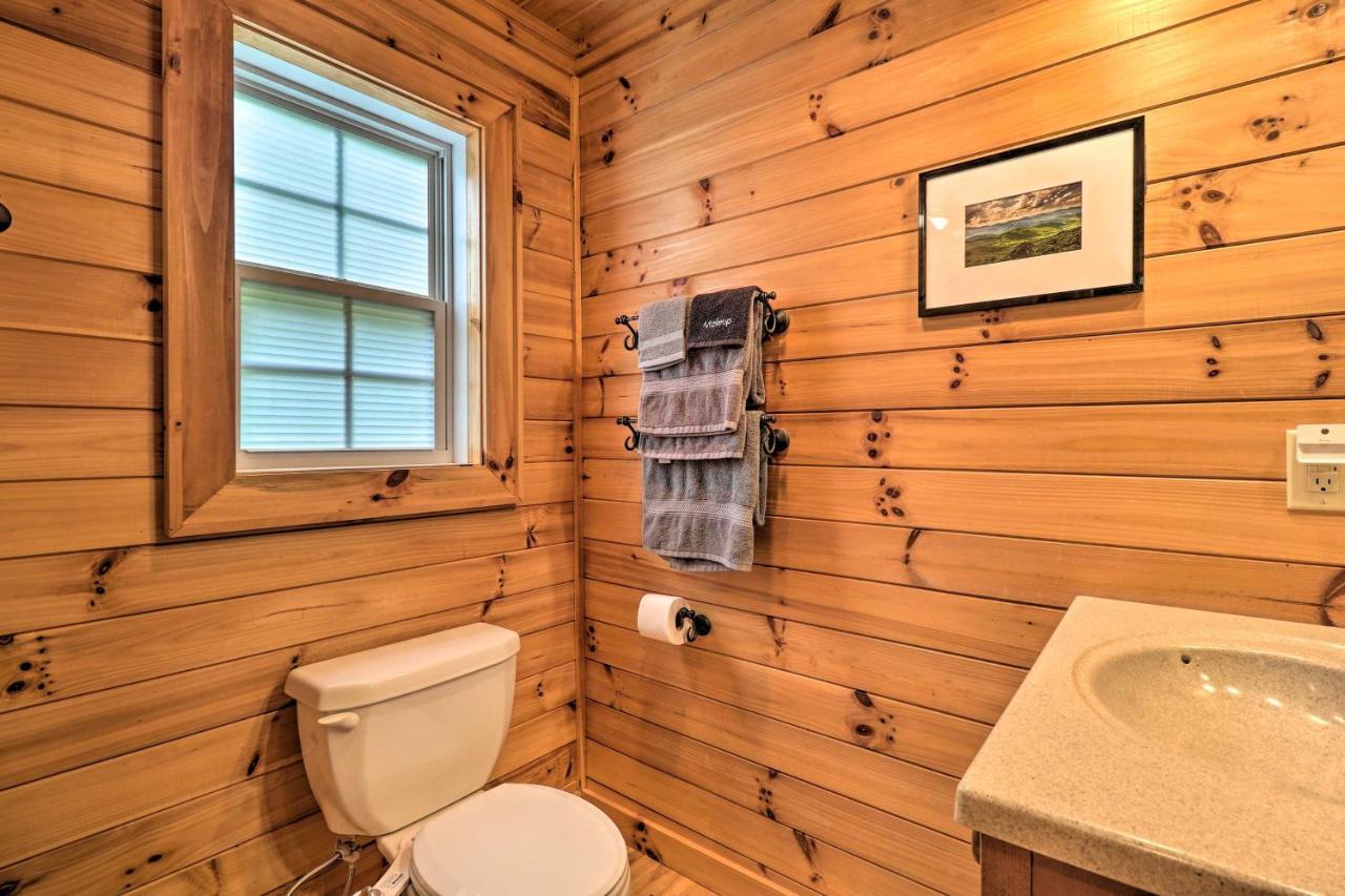 Cozy Boone Cabin With Deck Close To Downtown! Exterior foto